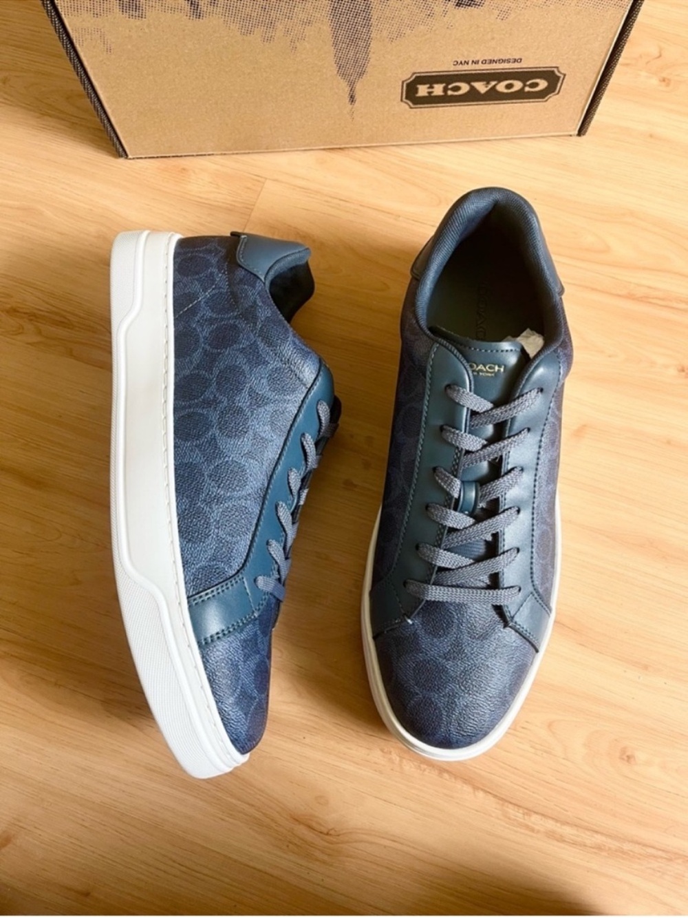 Coach High Line Sneaker In Signature Canvas Mens 11.5 US #CY309